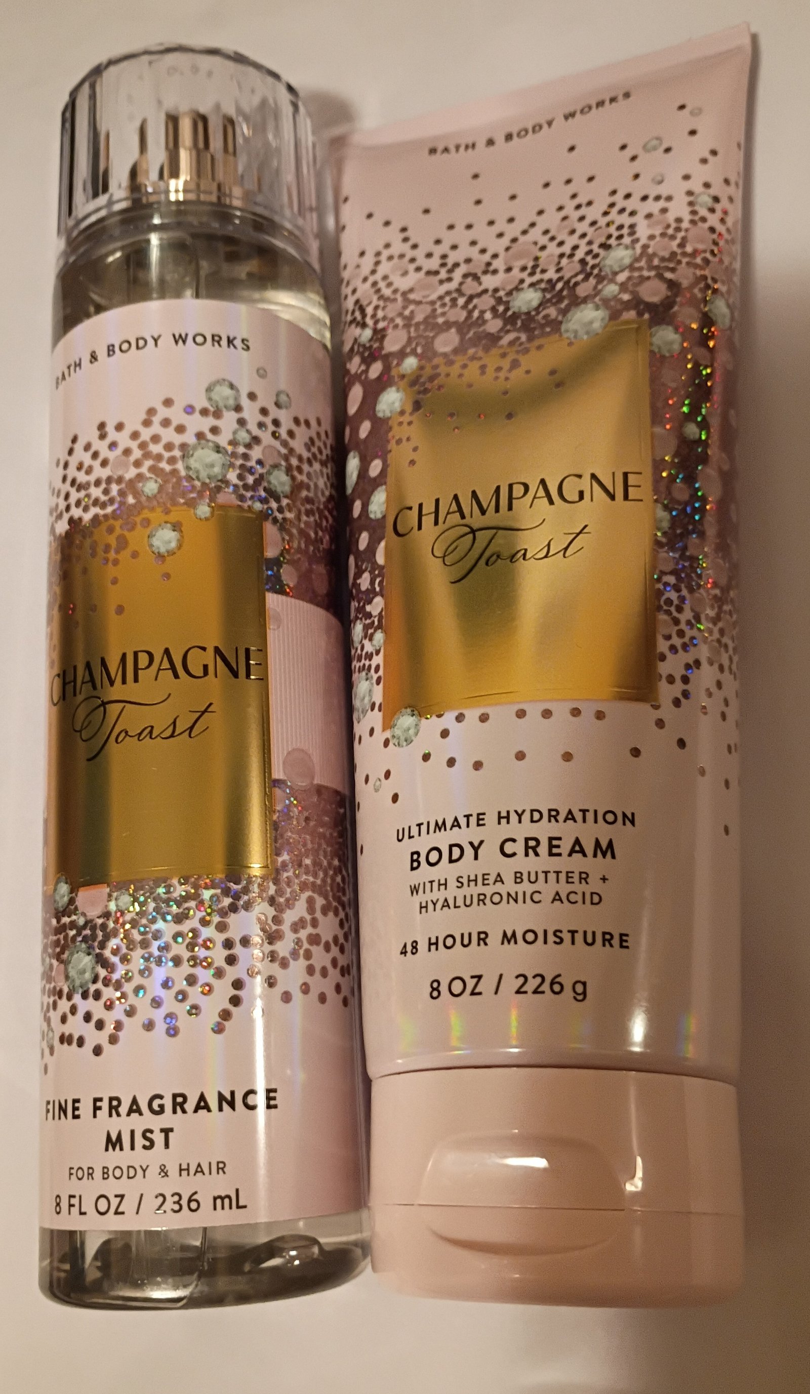 SET 2 PIEZAS CREMA CORPORAL ULTRA UN  ROCIO CORPORAL Y CAPILAR IDRATANTE Y FINE FRAGRANCE MIST
